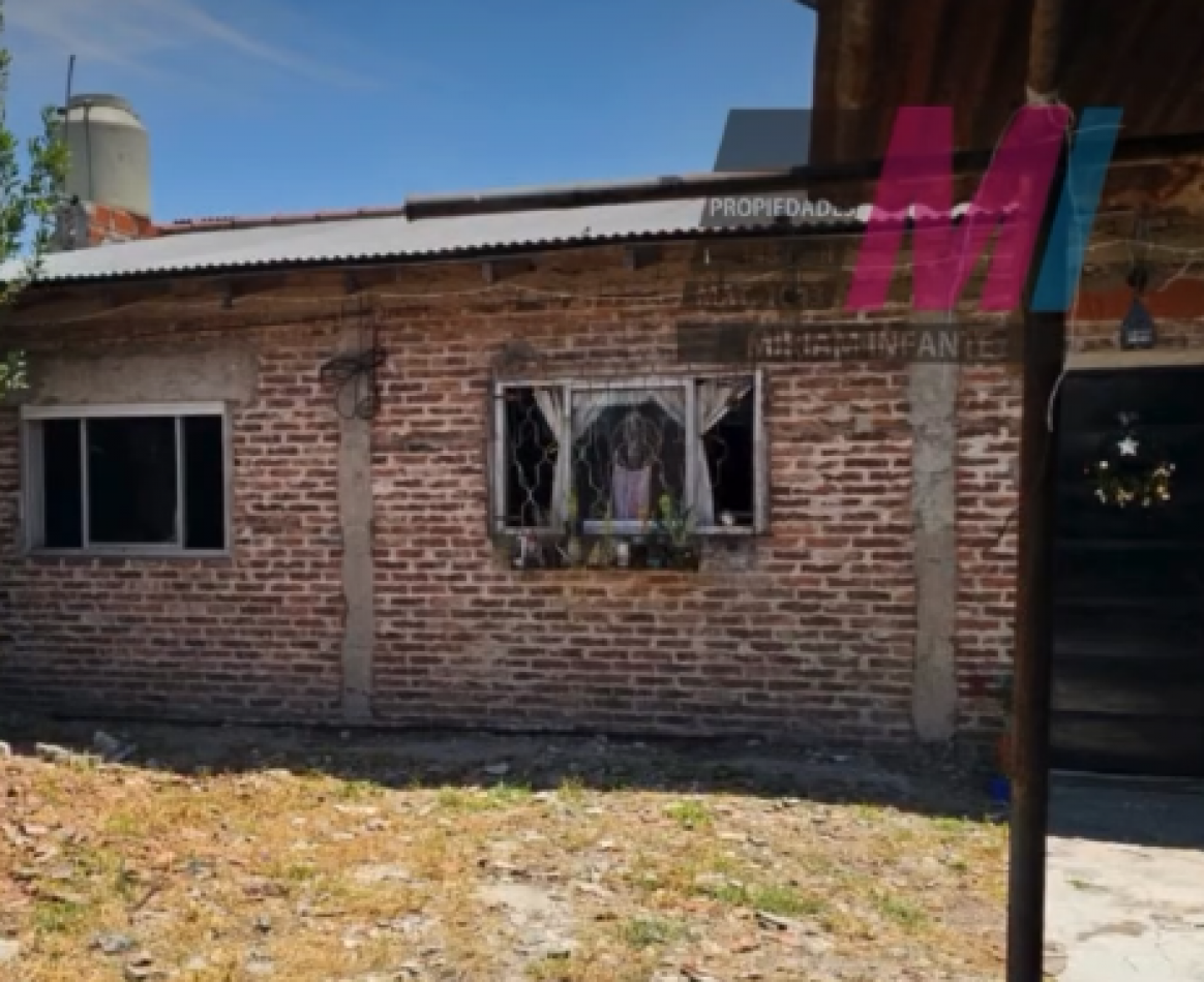 CASA EN VENTA 3 AMBIENTES 