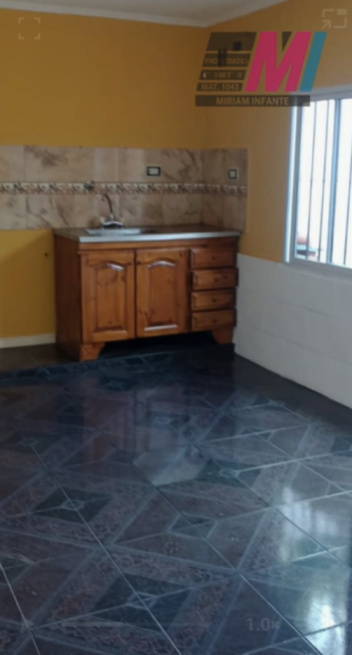 Departamento de 2 ambientes en alquiler en Solano