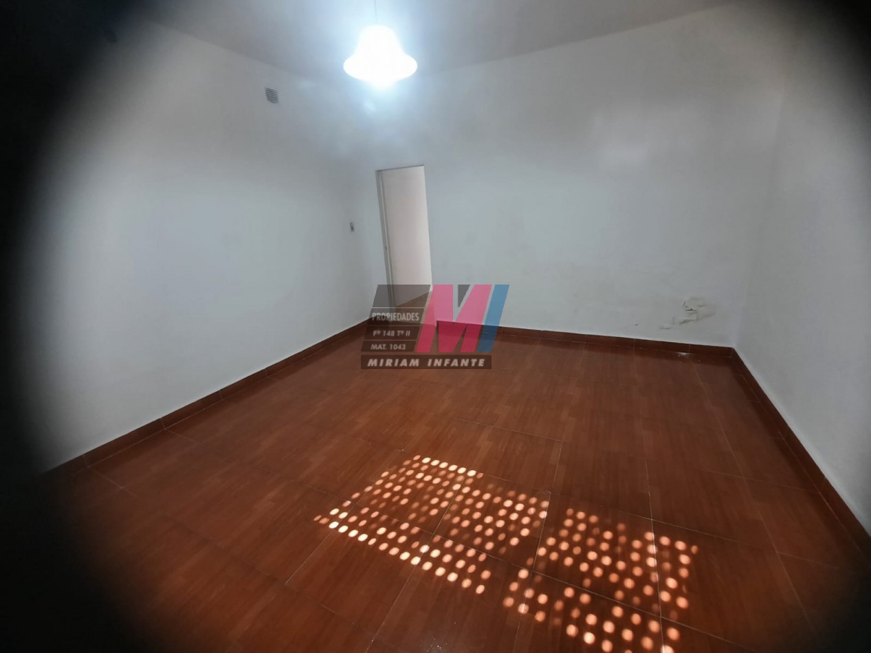 Departamento 2 ambientes en alquiler en Solano