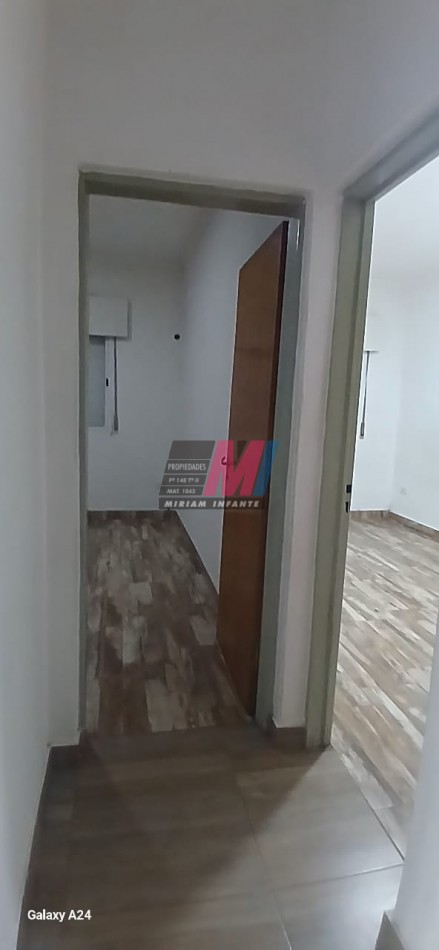 Departamento de 3 ambientes en alquiler en Solano