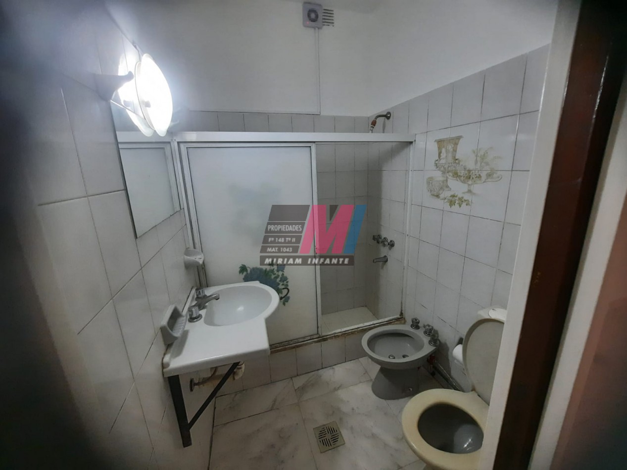 Departamento 2 ambientes en alquiler en Solano