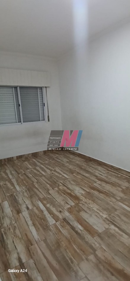 Departamento de 3 ambientes en alquiler en Solano