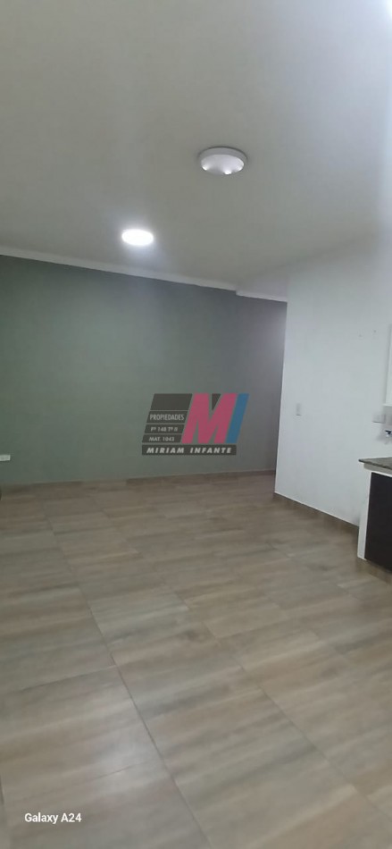 Departamento de 3 ambientes en alquiler en Solano