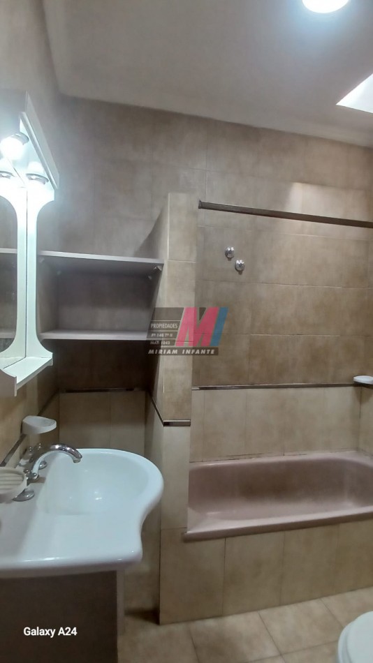 Departamento de 3 ambientes en alquiler en Solano