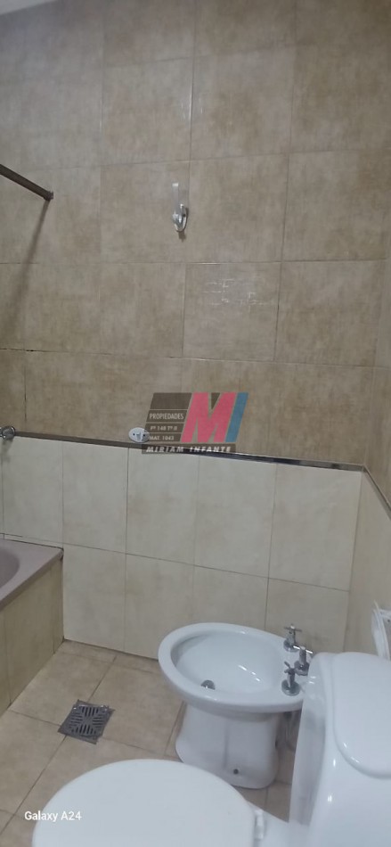 Departamento de 3 ambientes en alquiler en Solano