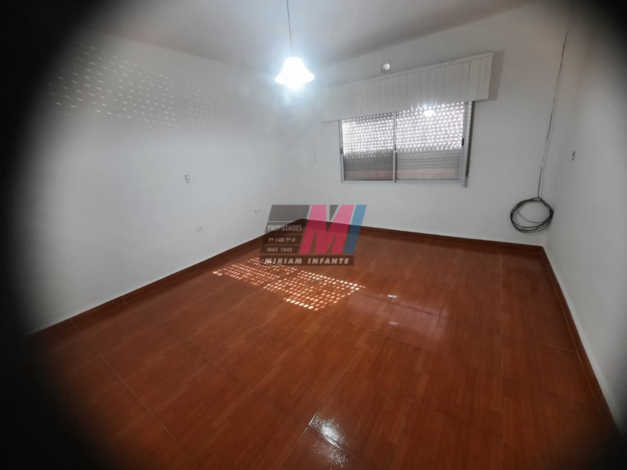 Departamento 2 ambientes en alquiler en Solano